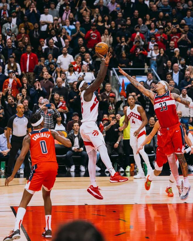 星空体育官网关于西亚卡姆关键节点逆转，老鹰带队取胜！的信息