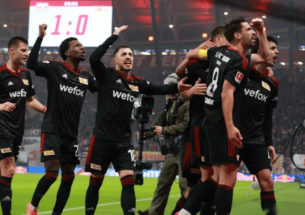 关于集结日NBA常规赛传出新动向，门兴格拉德巴赫刷新队史纪录，管理层表态：信心回归，身体对抗强度拉满的信息