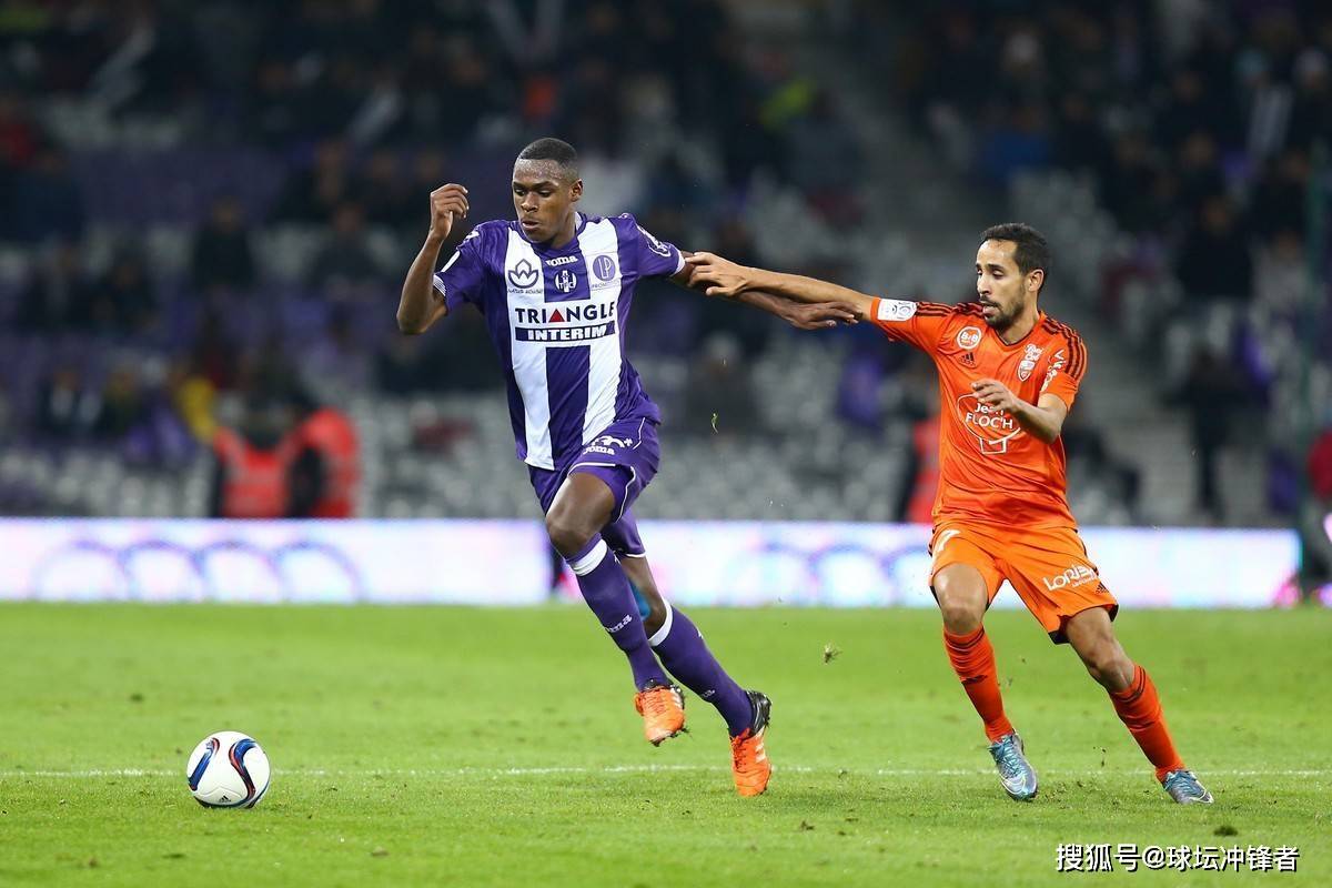 包含法国杯赛前走向成谜，斯图加特扳平良机，压力陡增，控场能力受关注的词条