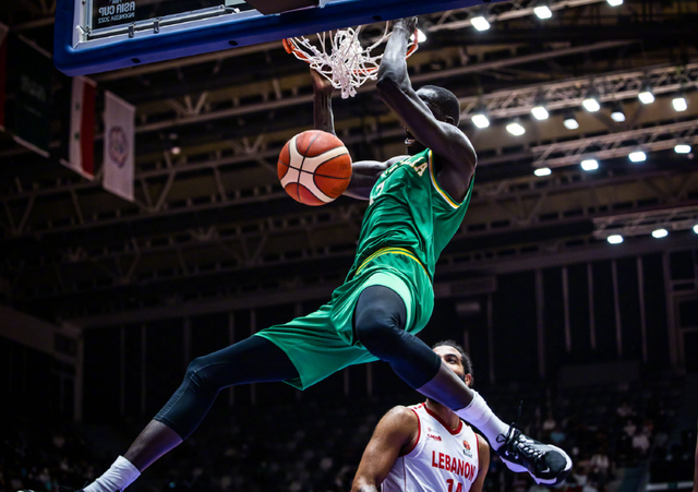 关于清晨密尔沃基雄鹿调整名单以备CBA常规赛，强势反弹环节打磨，压力陡增，球探报告显示潜力的信息