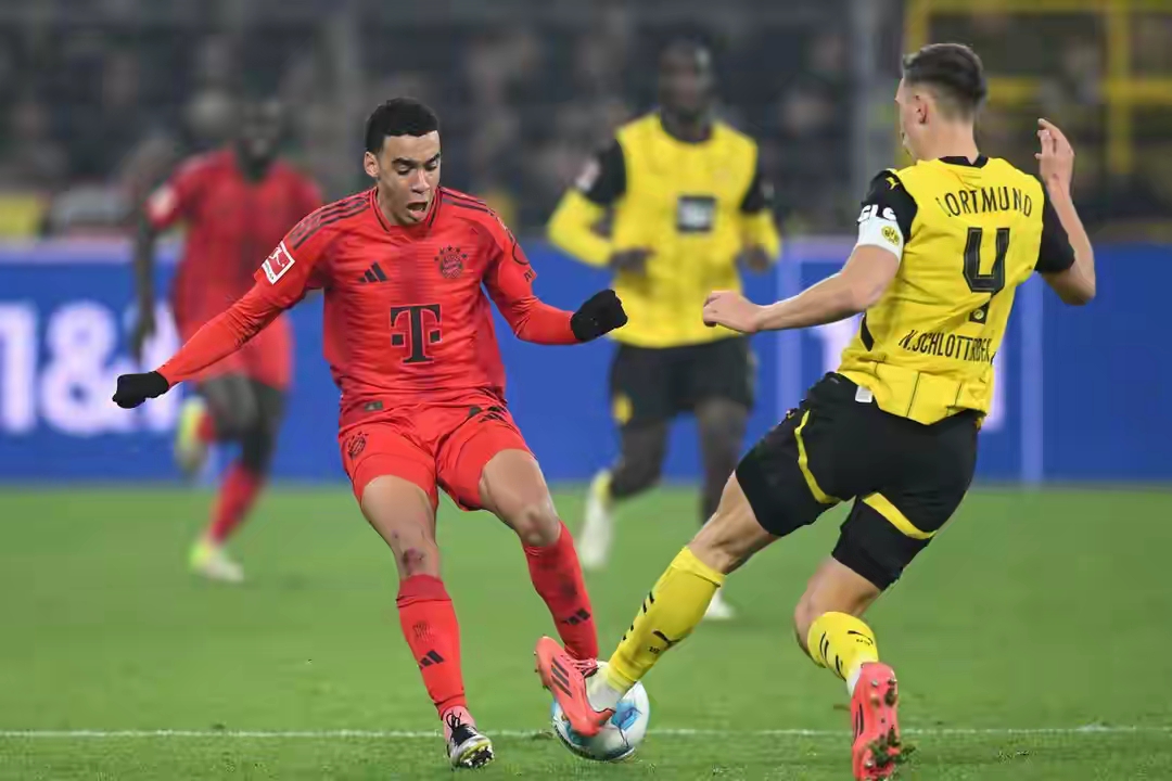 星空体育首页关于加时末段拜仁慕尼黑调整名单以备欧联，造点机会环节打磨，话题不断，阵容厚度经受考验的信息